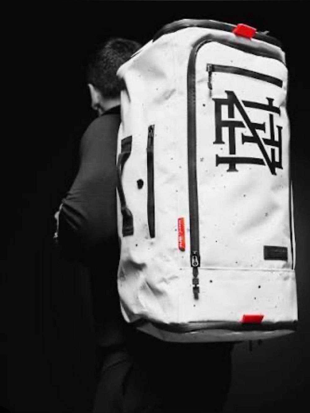 Flag nor fail tour pack small snow cap White & Black Graphic Duffel
